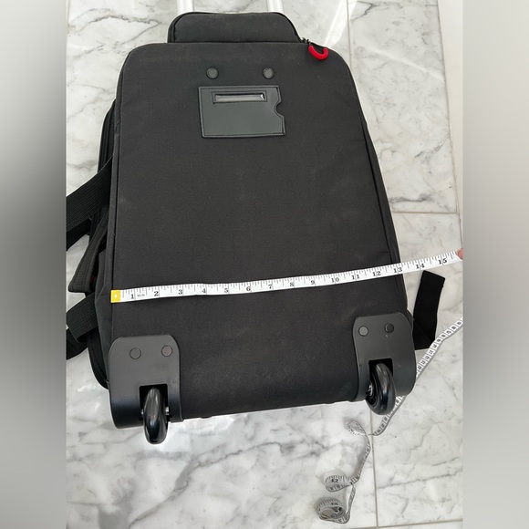 NWOT NRA Black Rolling Backpack Travel Duffle Bag - Picture 2 of 12